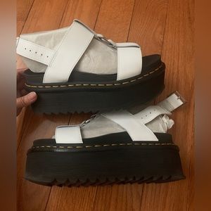 Dr.Martens Francis Platform Sandal